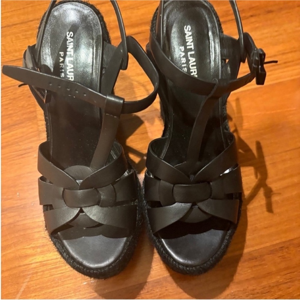 Yves Saint Laurent Elegant Black Sandals